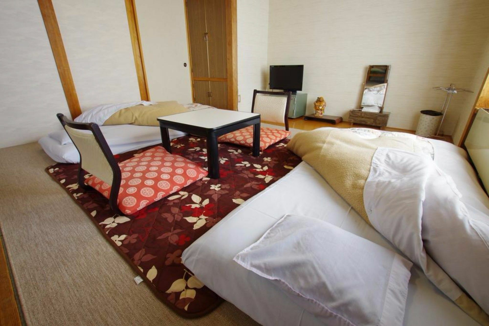 Hakuba Ski-Kan Exterior photo